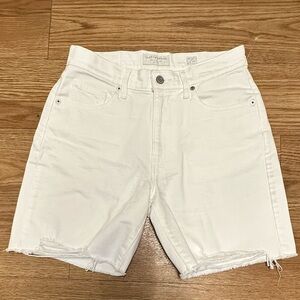 Lucky Brand Denim White Distressed Jeans 90’s Loose Shorts